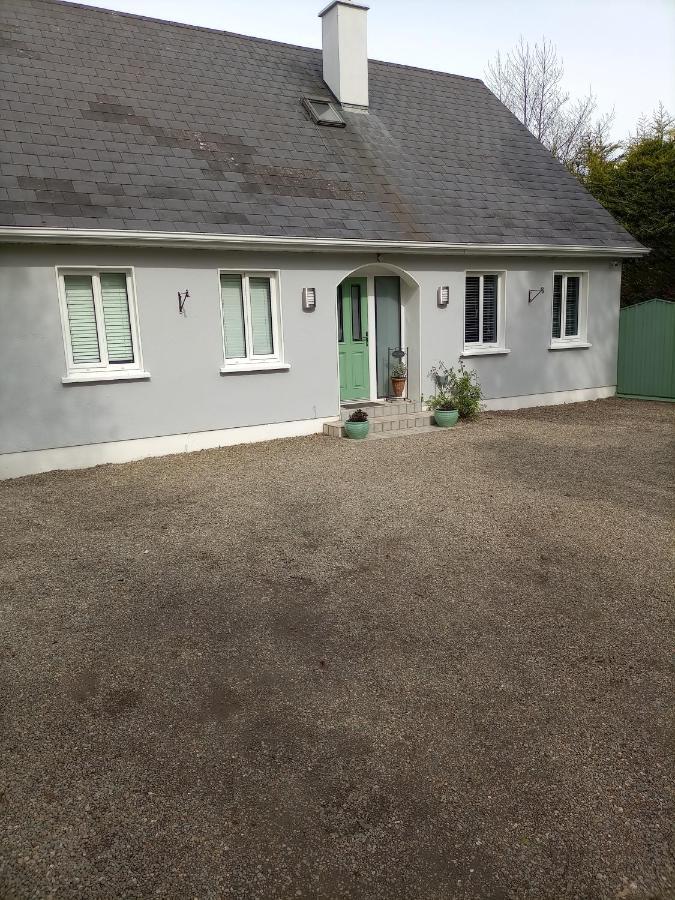 Applelea House Bed and Breakfast Rosslare Harbour Exteriör bild